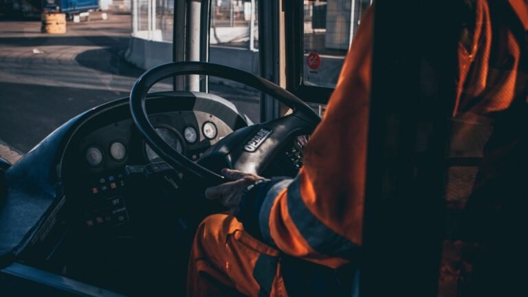Airport Driver Jobs UAE 2026 – Salary Up to AED 4,500/Month